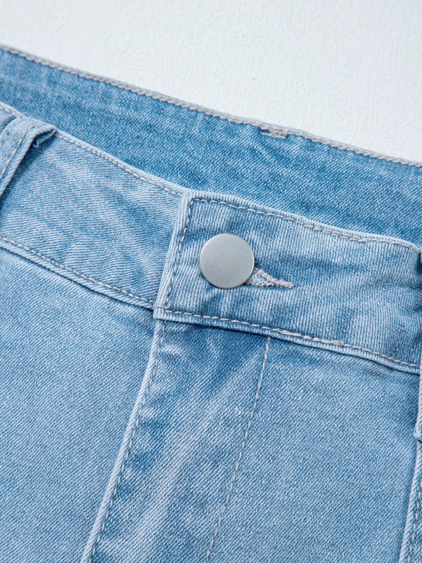 High Rise Barrel Relaxed Patch Pocket Jeans