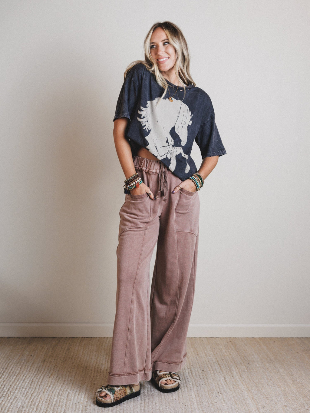 Horse Queen Tee - Charcoal
