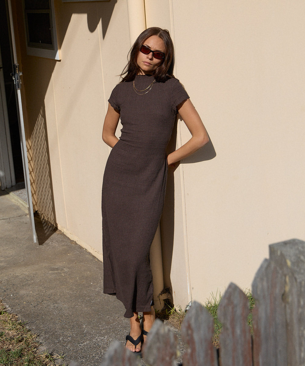 AFENDS Womens Elodie - Seersucker Midi Dress - Coffee